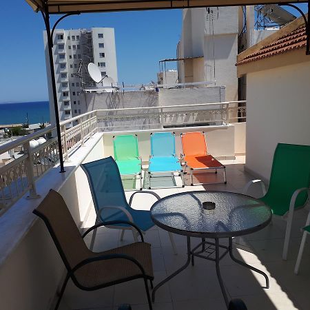 Panikos Beach Apartment I Ларнака Екстер'єр фото