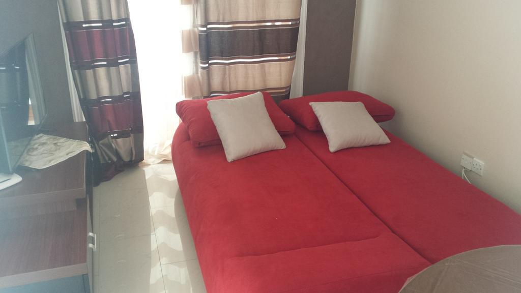 Panikos Beach Apartment I Ларнака Екстер'єр фото