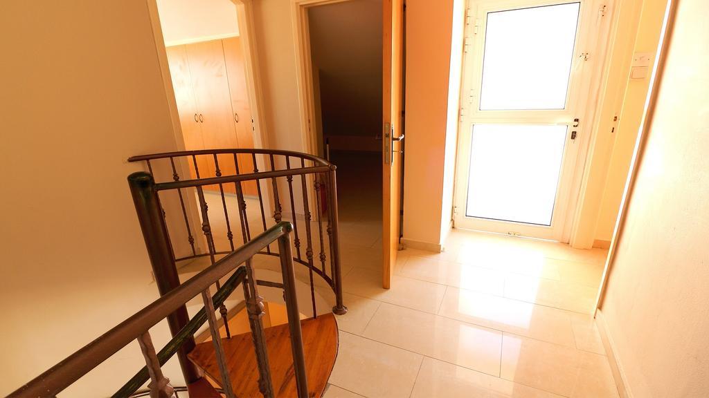Panikos Beach Apartment I Ларнака Екстер'єр фото